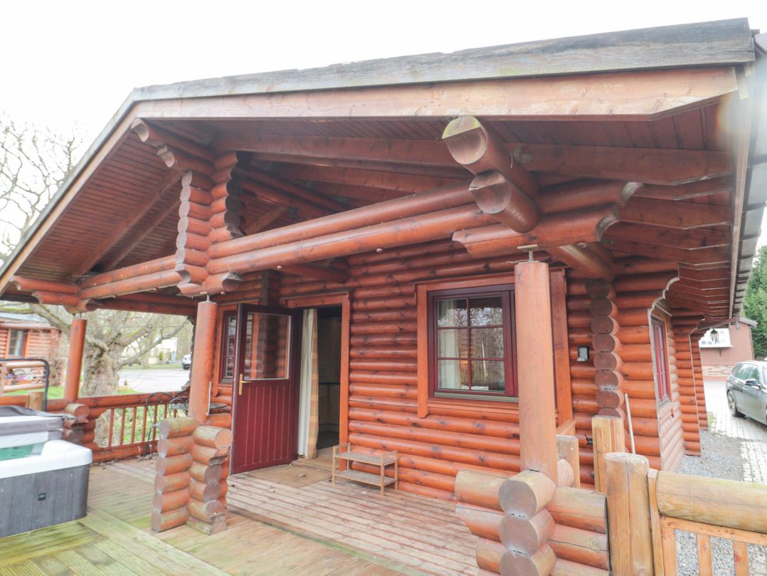 24 Lakeside Drive