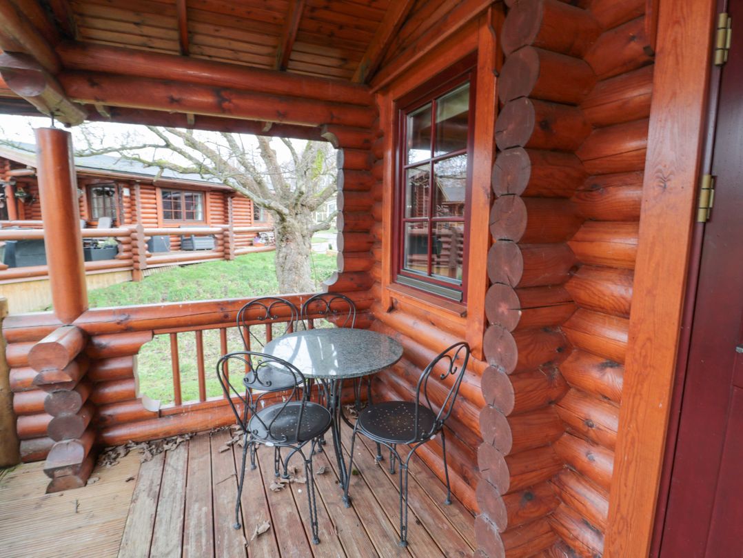 24 Lakeside Drive