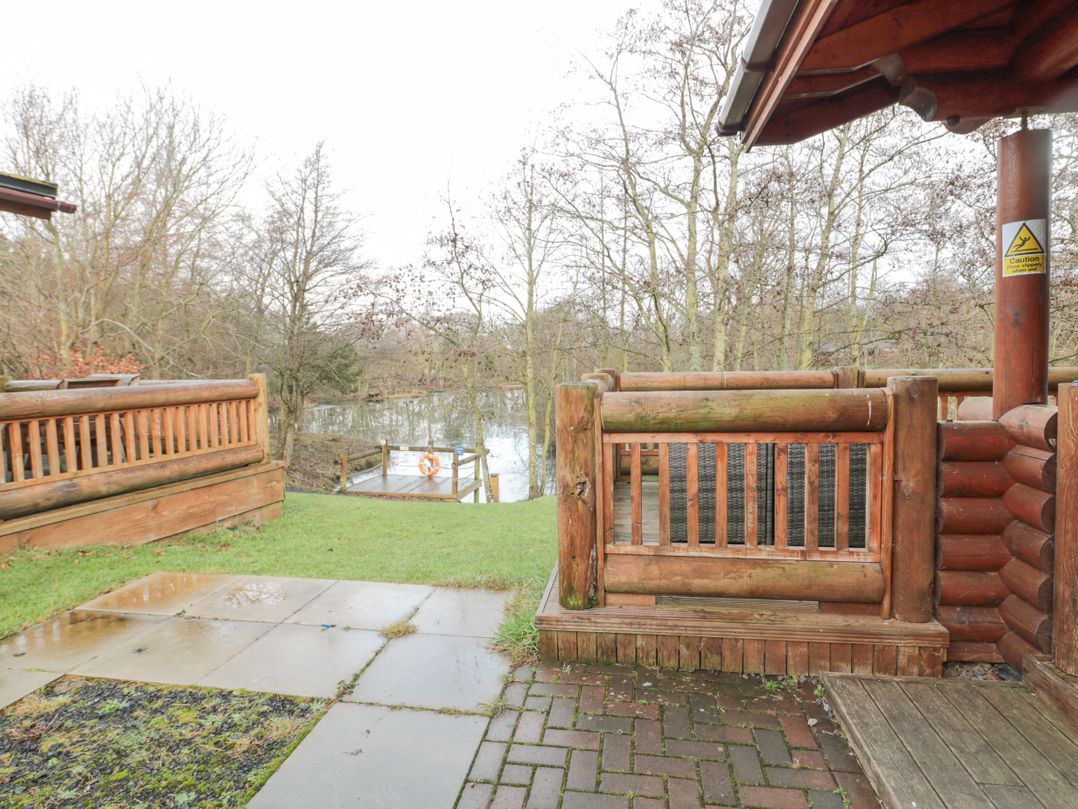 24 Lakeside Drive