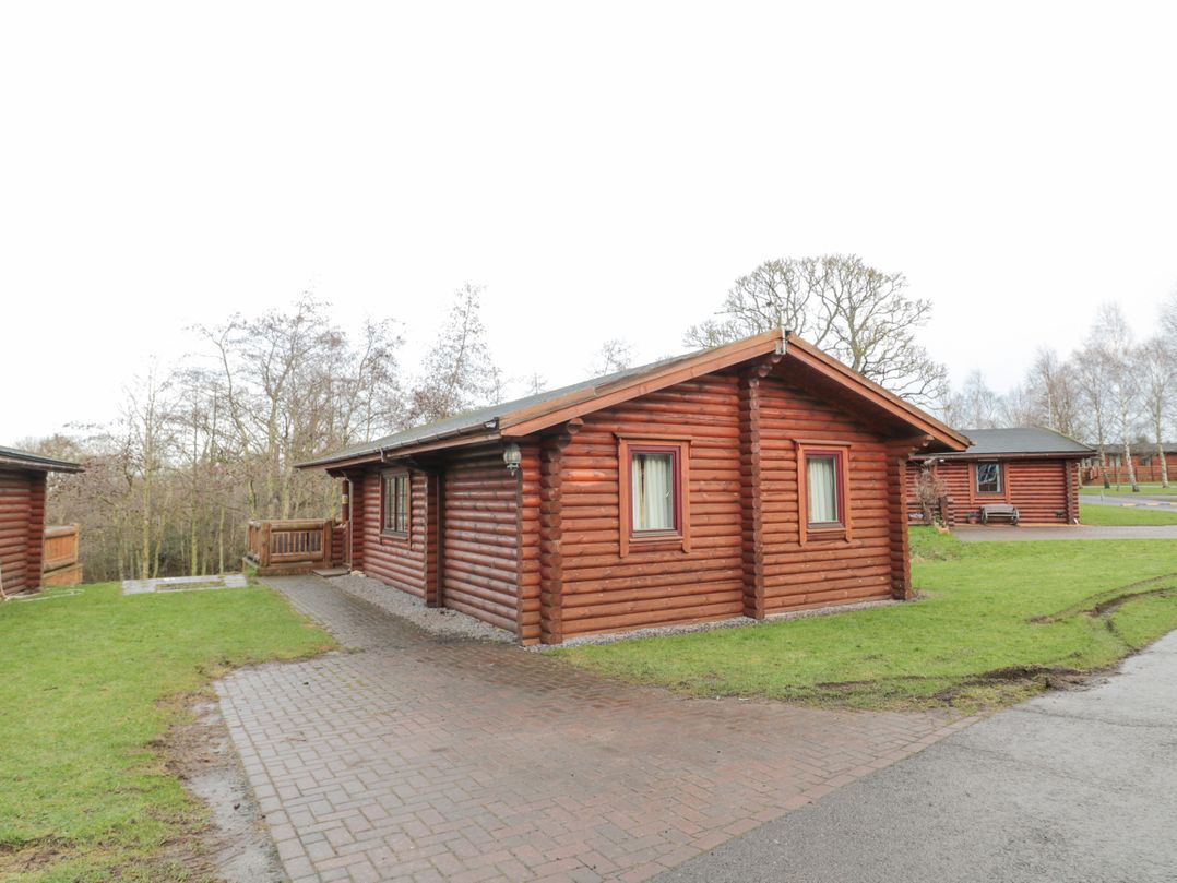 24 Lakeside Drive