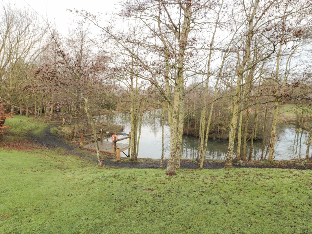 24 Lakeside Drive