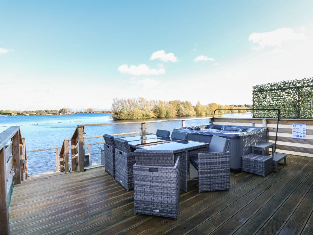 Lake View Lodge