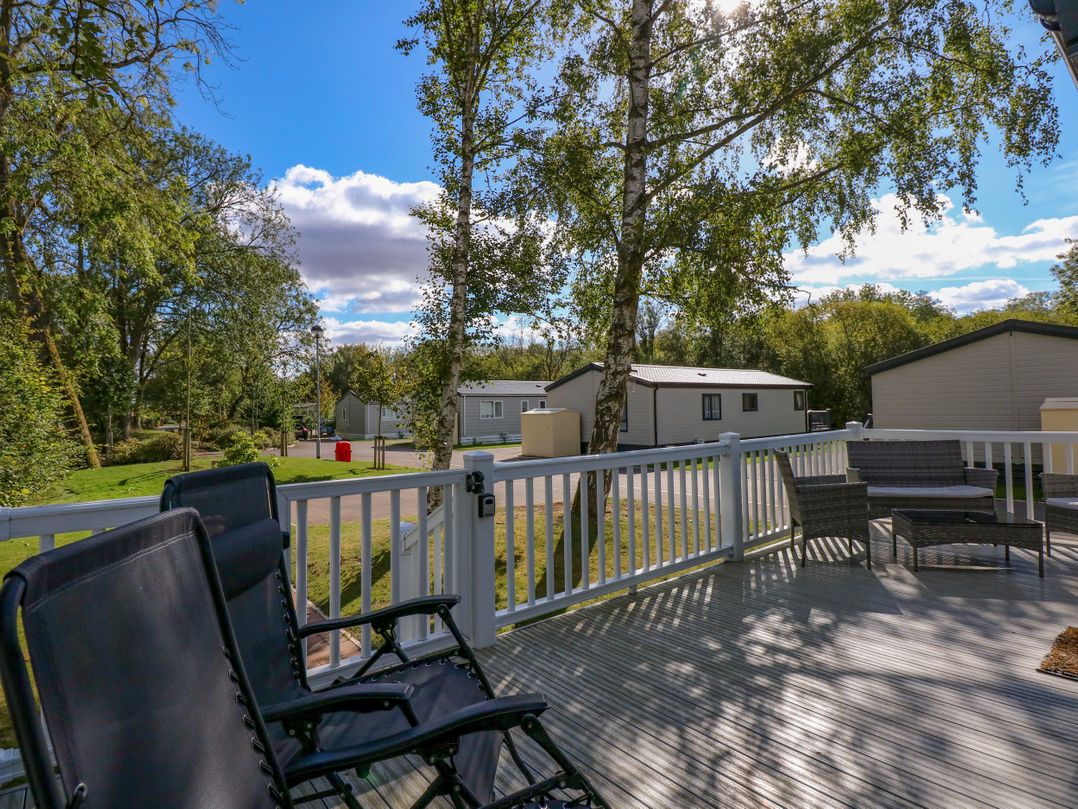 18 Woodlands Retreat
