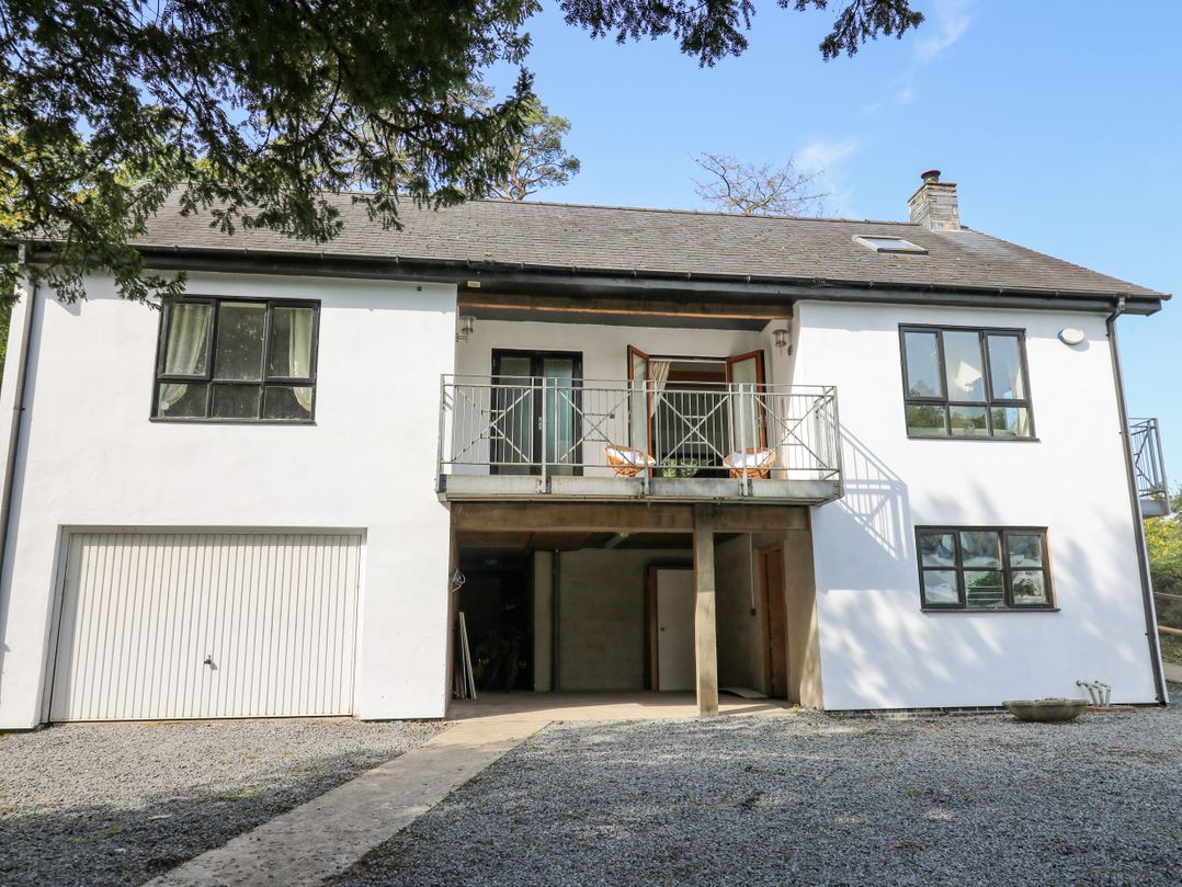 The Coach House at Plas Dolguog