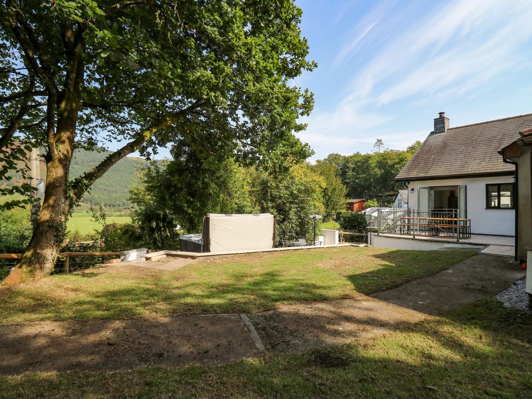 The Coach House at Plas Dolguog