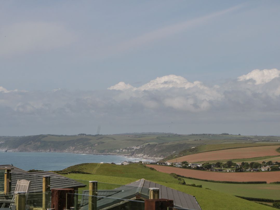 Three Views Lodge