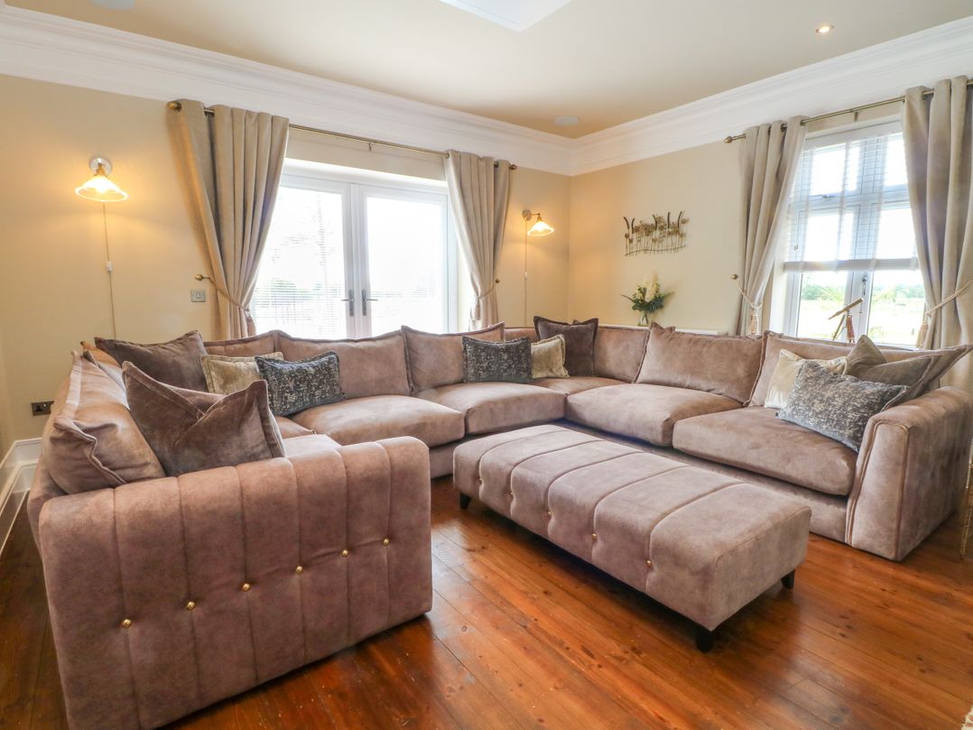 Meadow View Manor And Spa