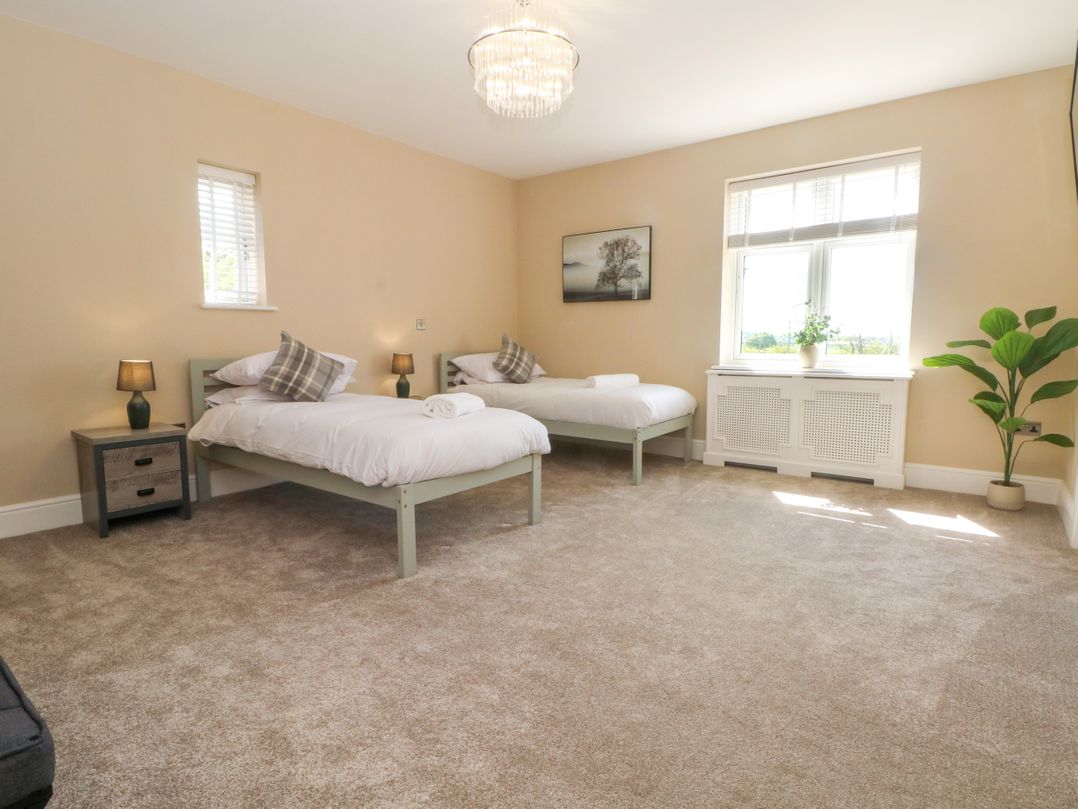 Meadow View Manor And Spa