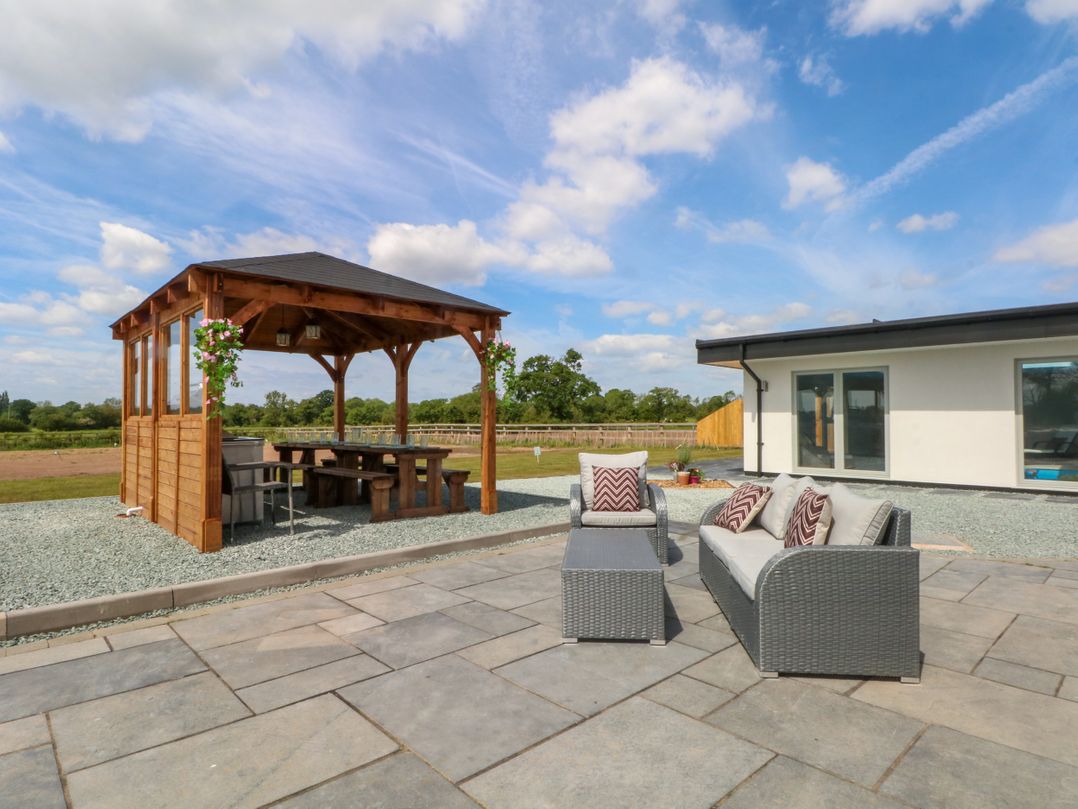 Meadow View Manor And Spa