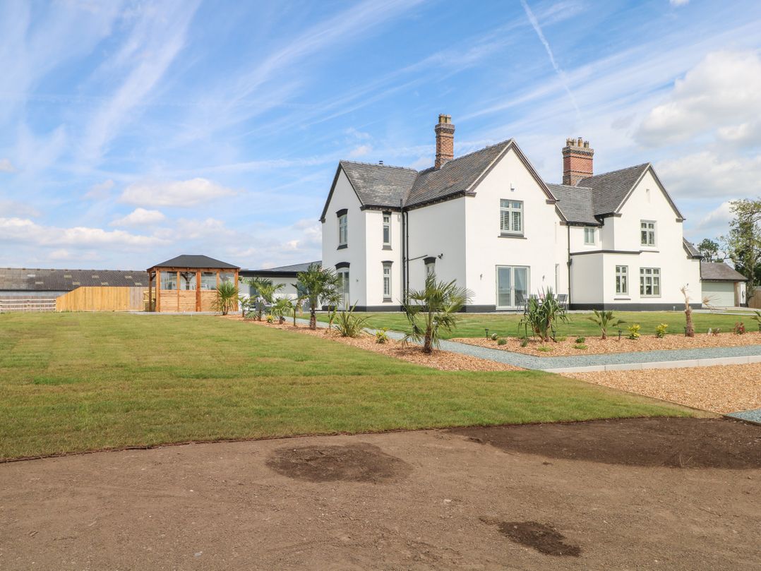 Meadow View Manor And Spa
