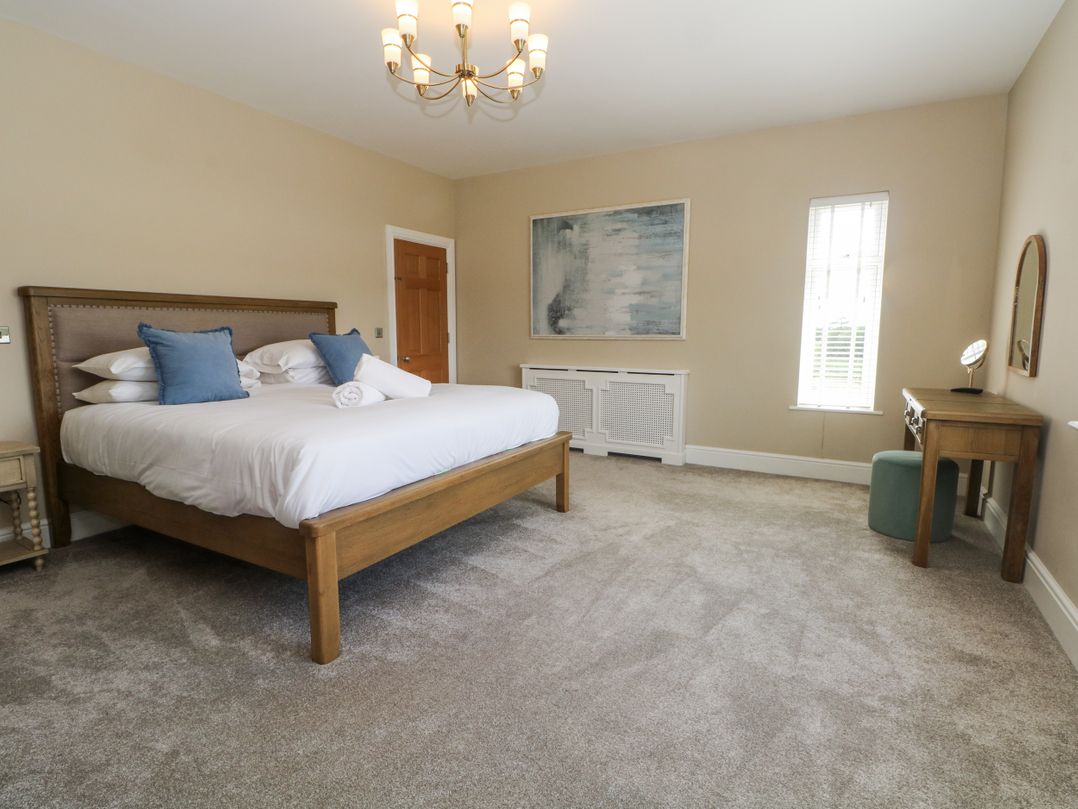 Meadow Manor And Spa