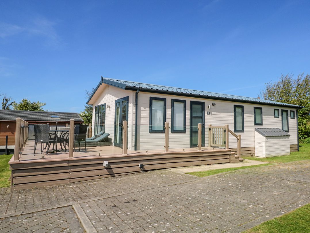 32 Sanctuary Lodge