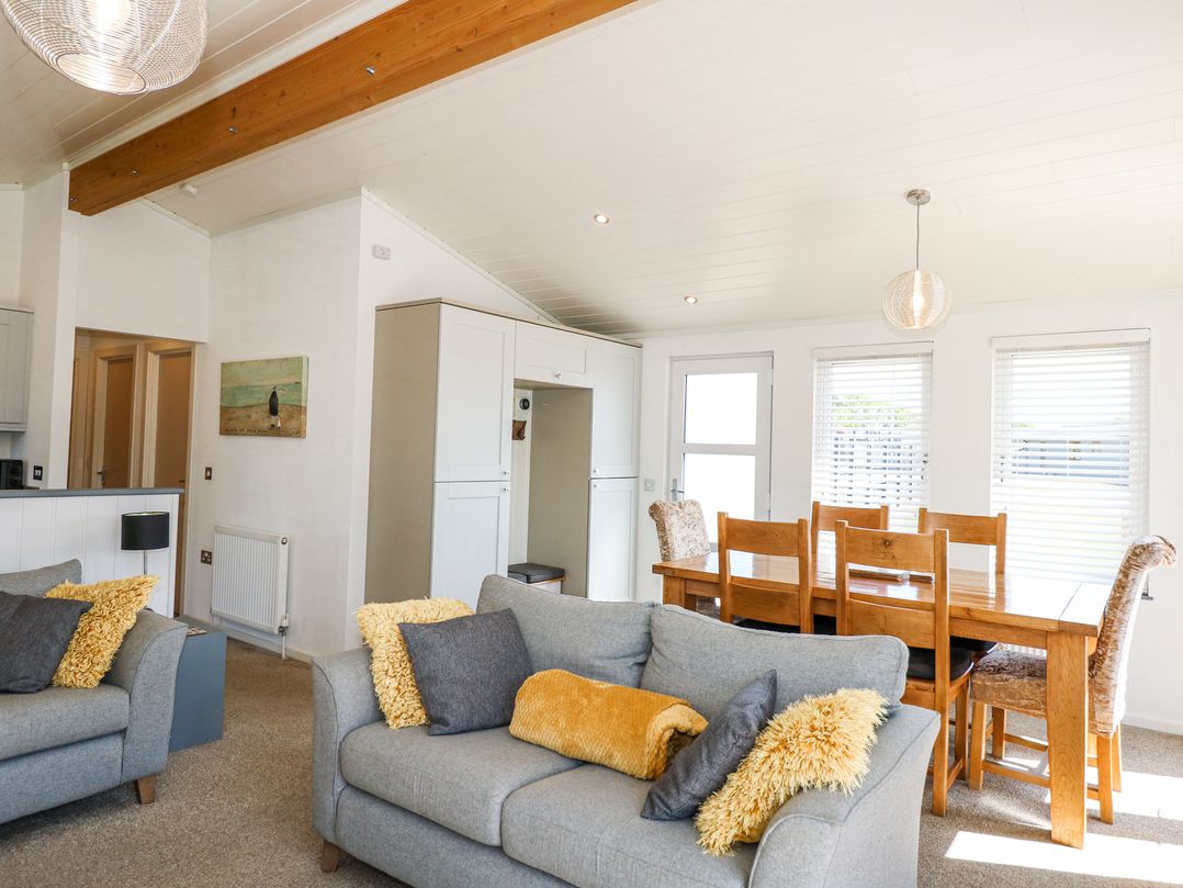 32 Sanctuary Lodge