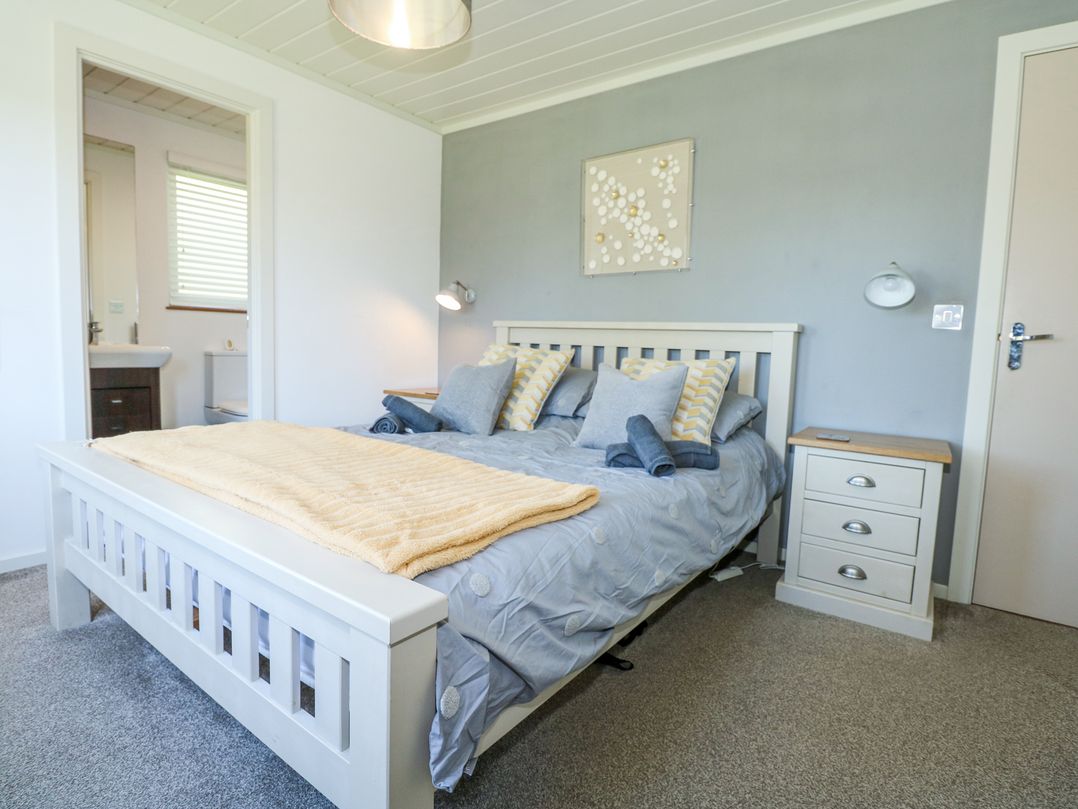 32 Sanctuary Lodge