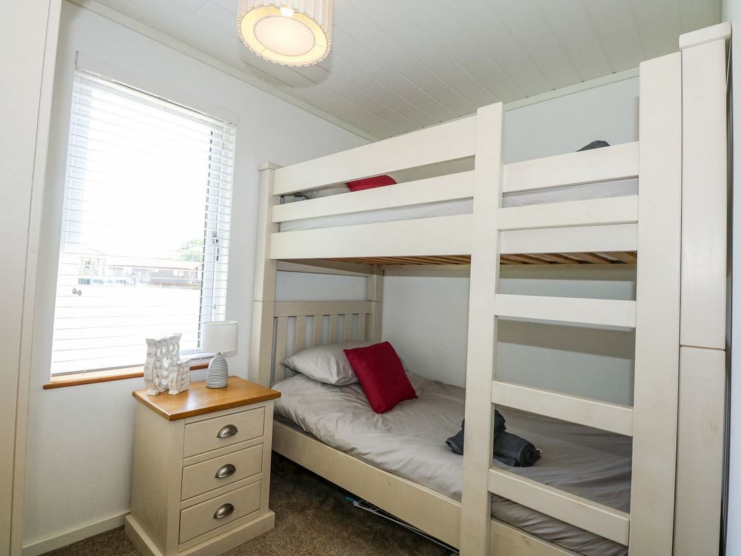32 Sanctuary Lodge
