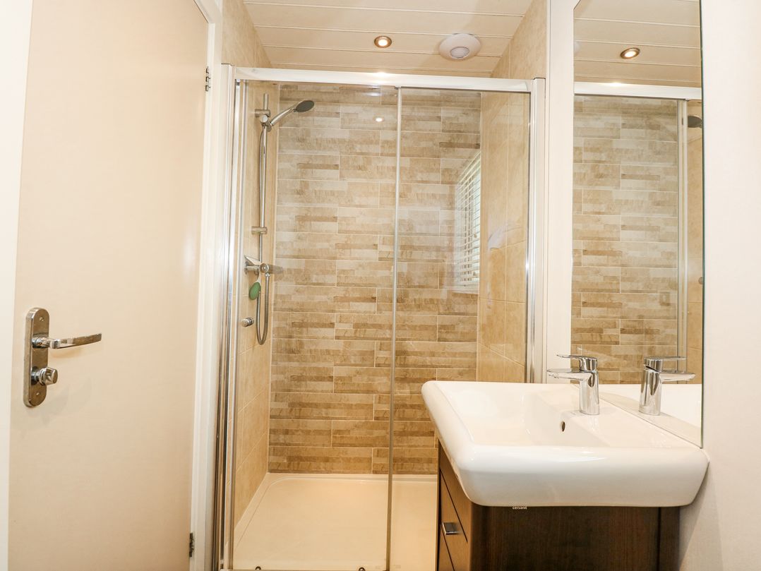 32 Sanctuary Lodge