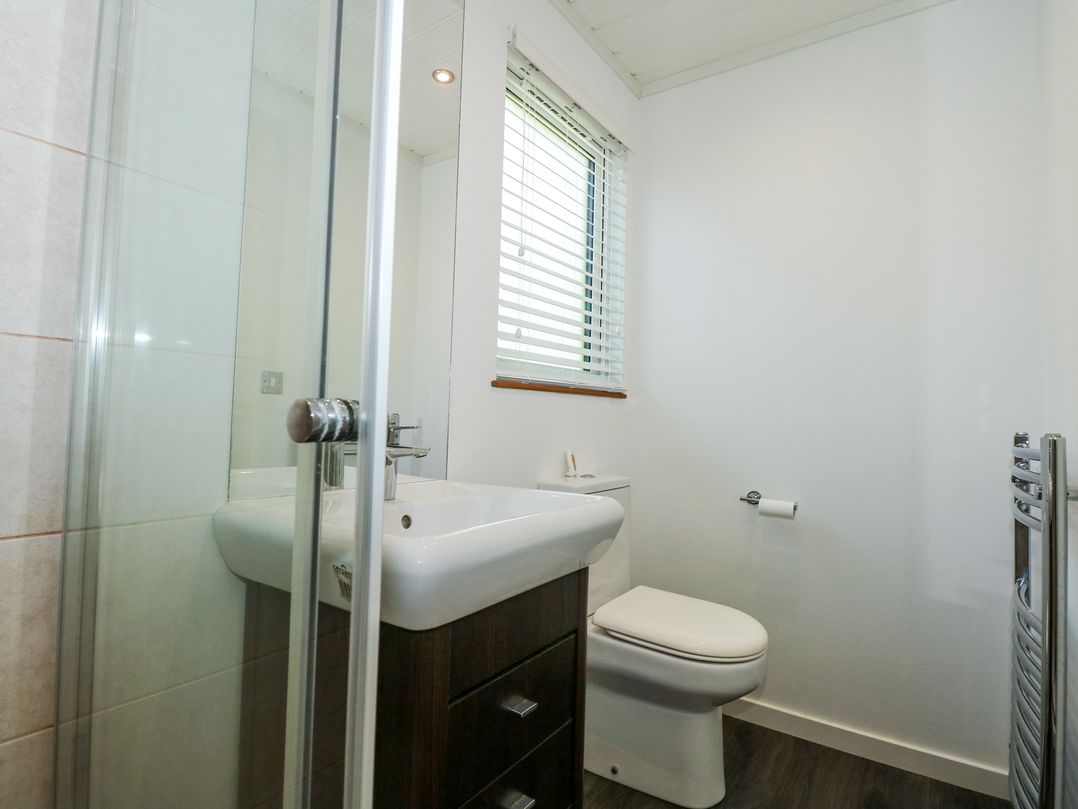 32 Sanctuary Lodge