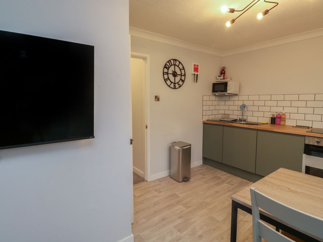 1 Ilsham Cottages