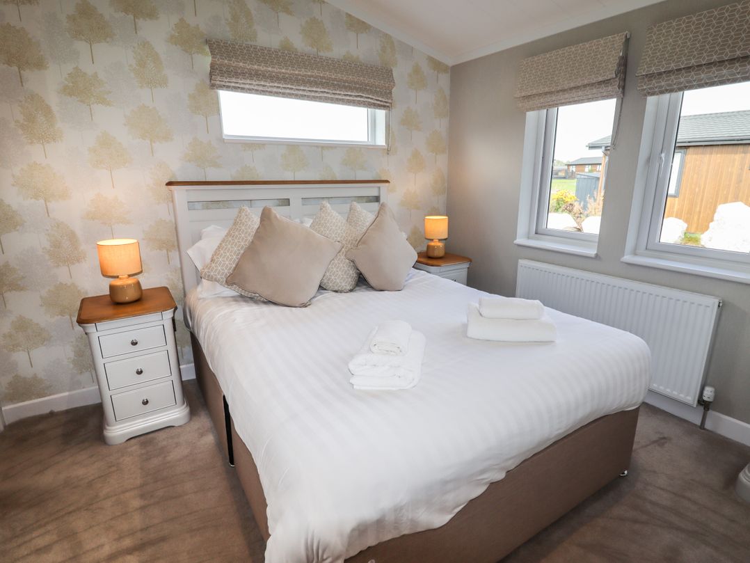 40 Delamere Point