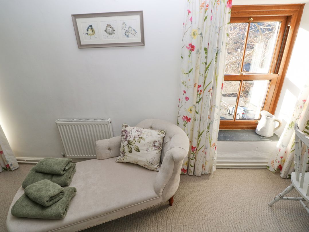 Hillside Holiday Cottage