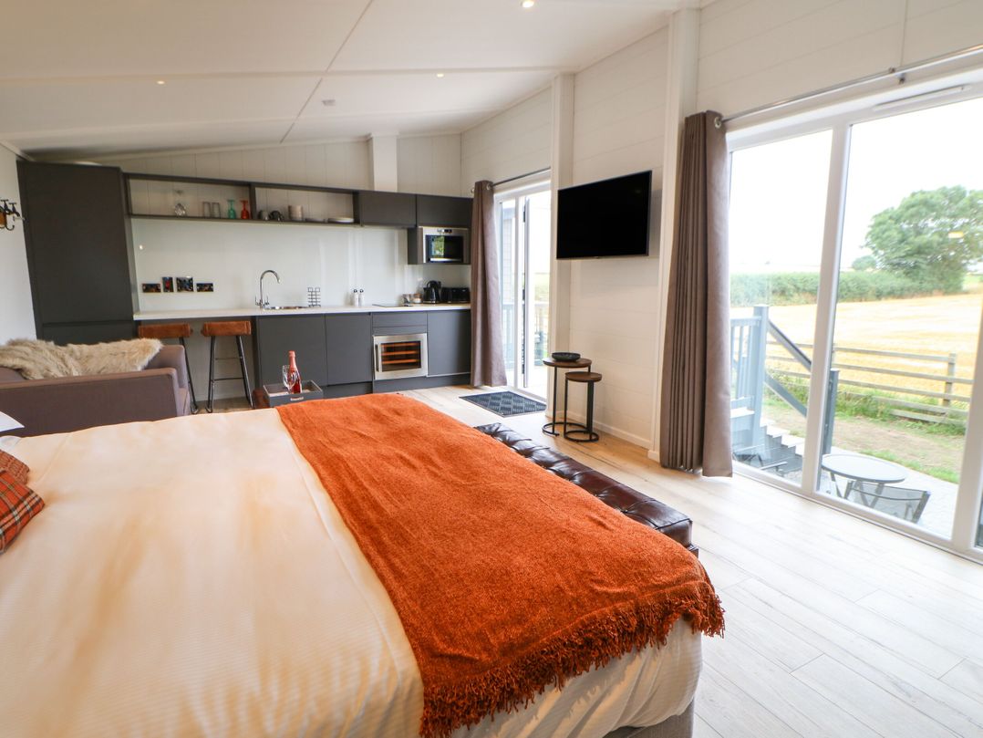 Bowes Hideaway