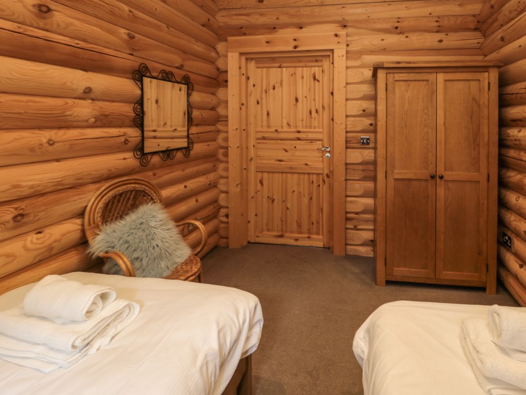 Welcome Hjem Log Cabin