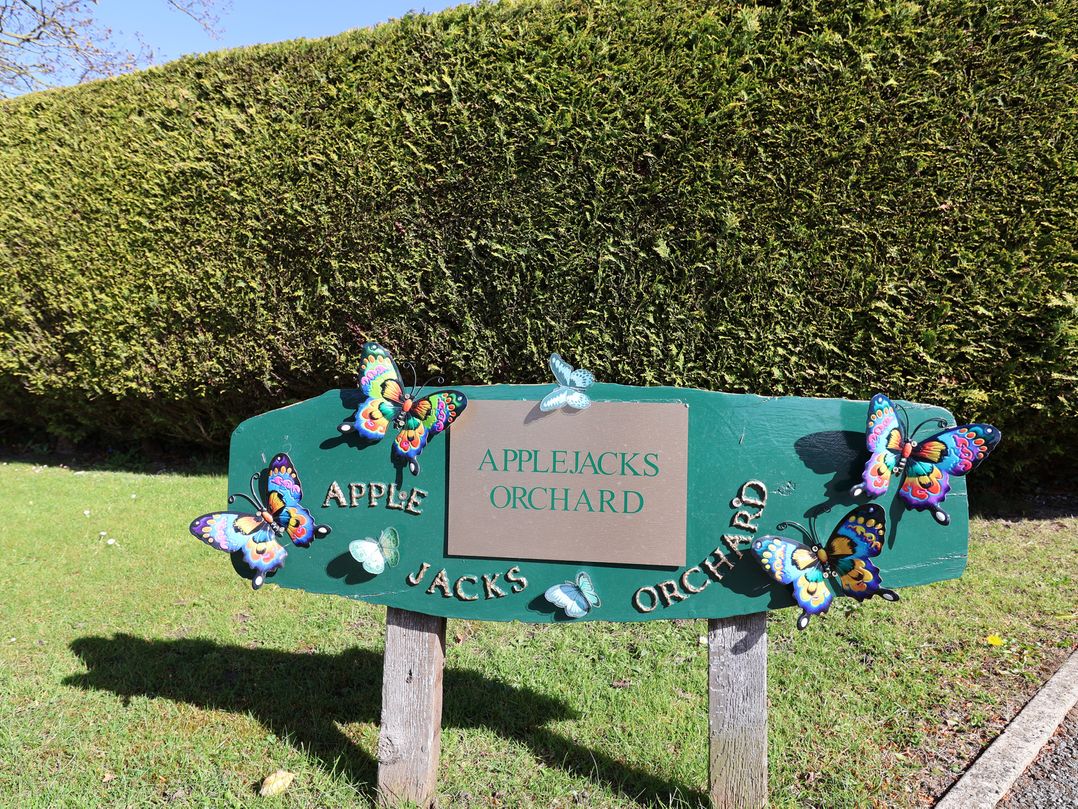 Applejacks Orchard