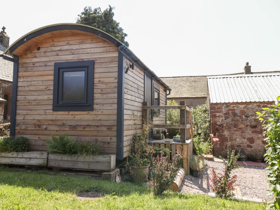 Dunfell Shepherd's Hut