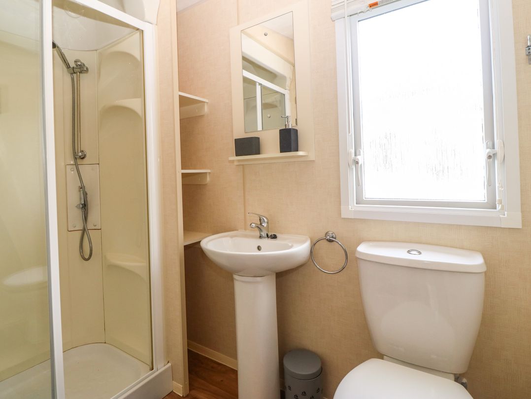 18 Chestnut Gardens