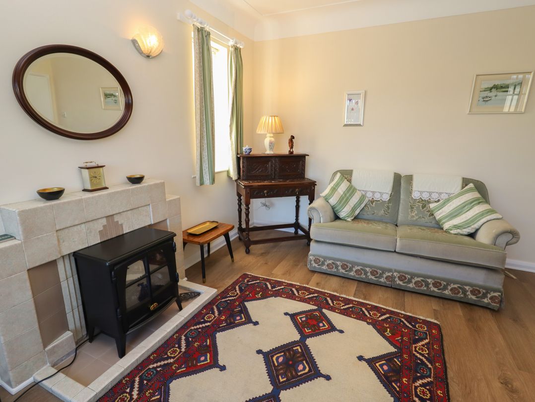 4 Venables Road