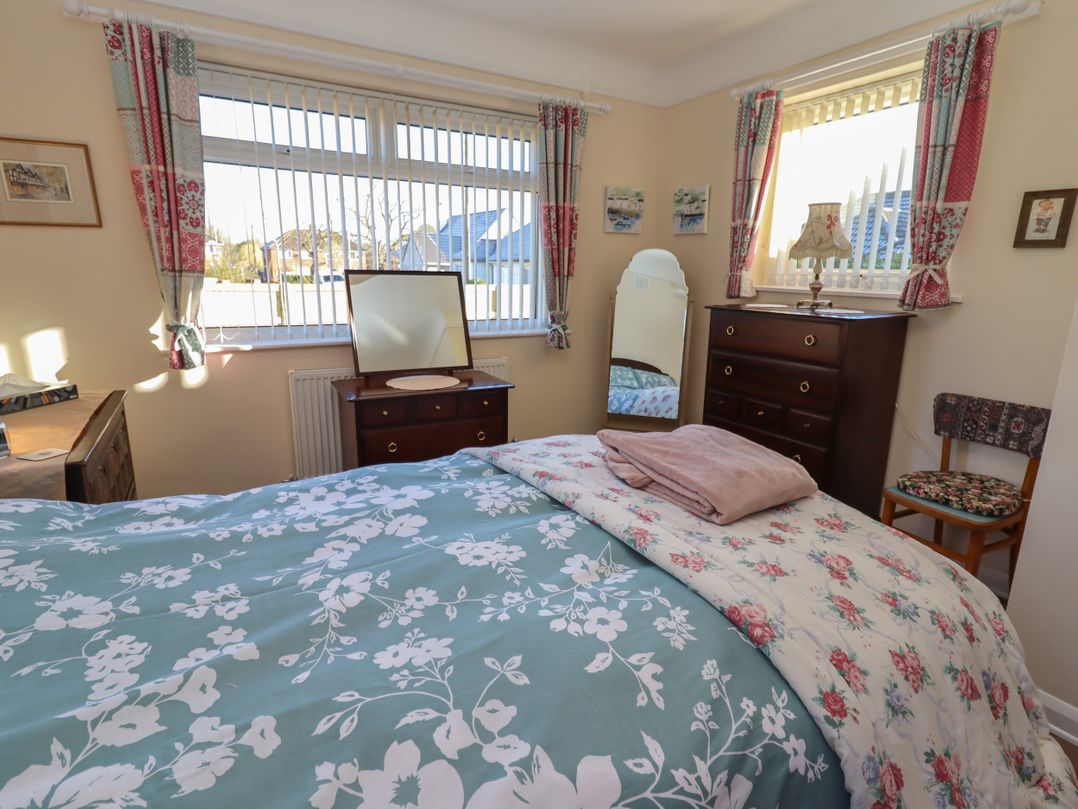 4 Venables Road