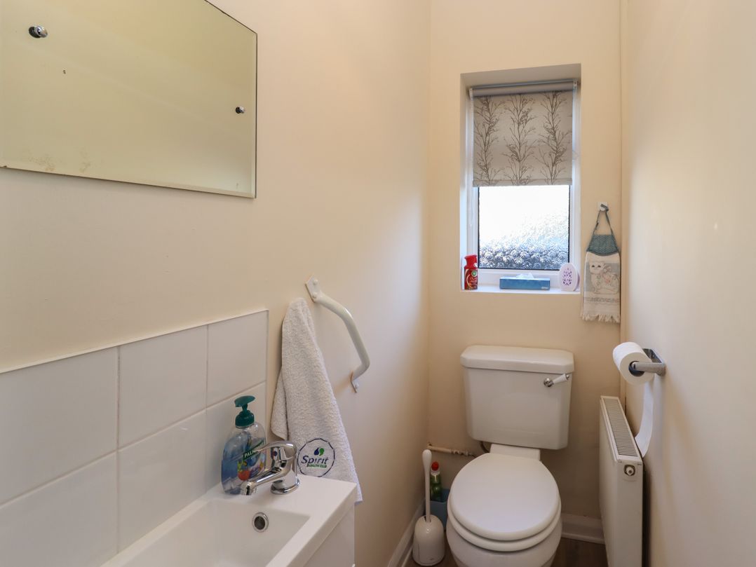 4 Venables Road