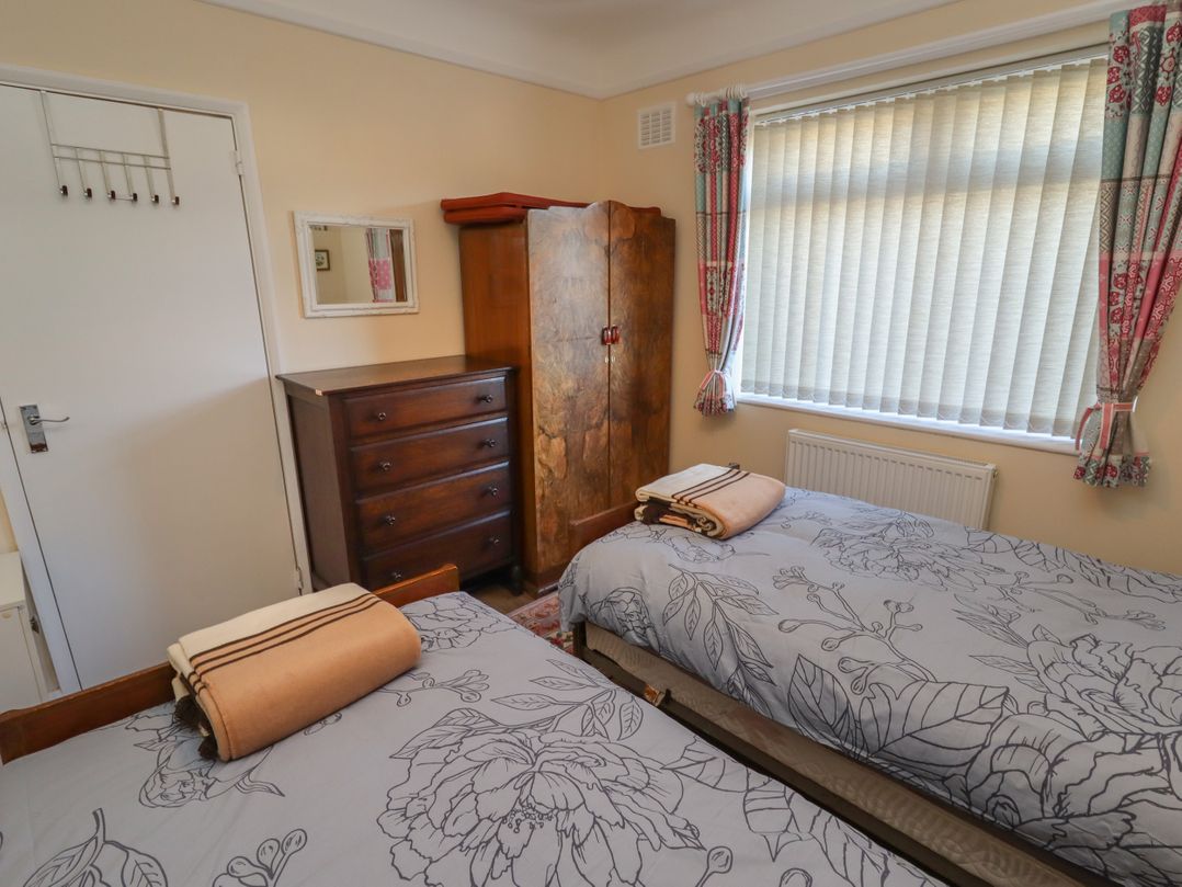 4 Venables Road