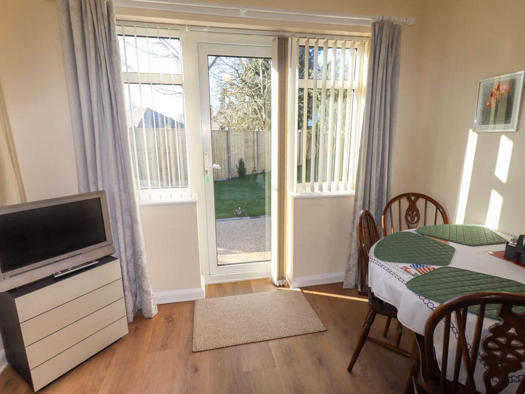 4 Venables Road