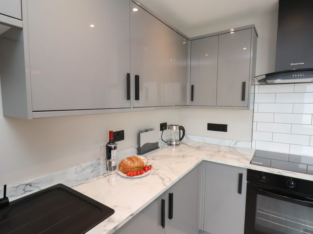 Apt 8 @ Hunter's Quay