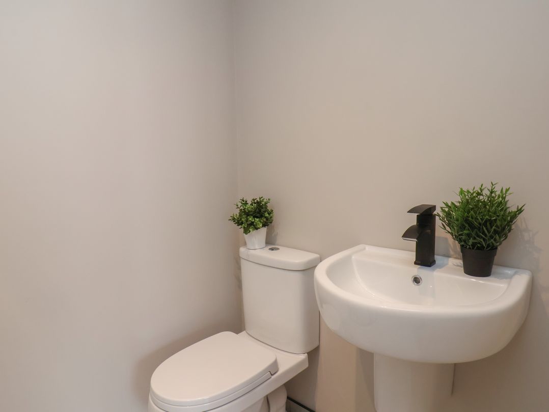 Apt 8 @ Hunter's Quay