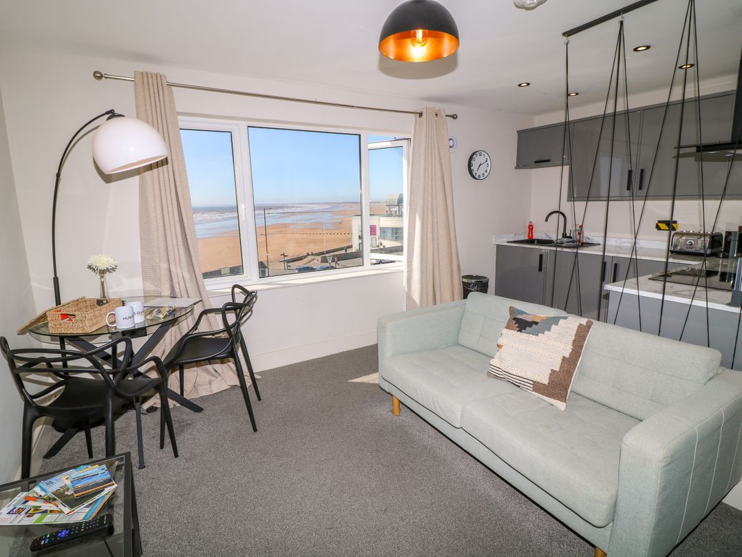 Apt 8 @ Hunter's Quay