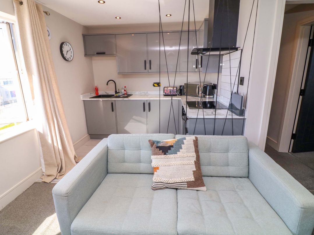 Apt 8 @ Hunter's Quay