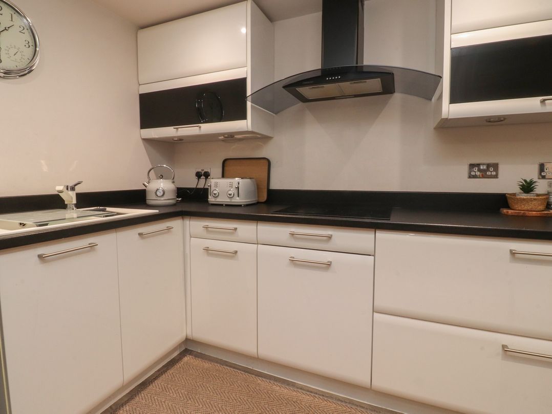 Paramount Apartments