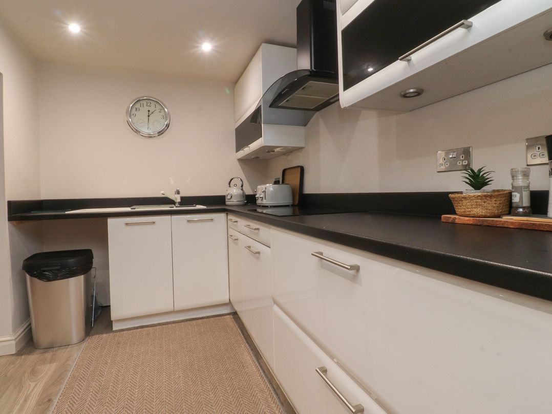 Paramount Apartments