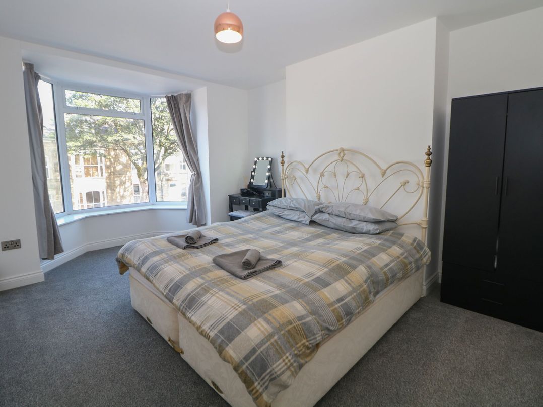 Flat 2 Englehurst Mews