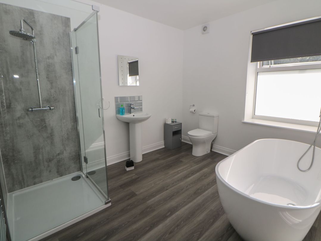 Flat 2 Englehurst Mews