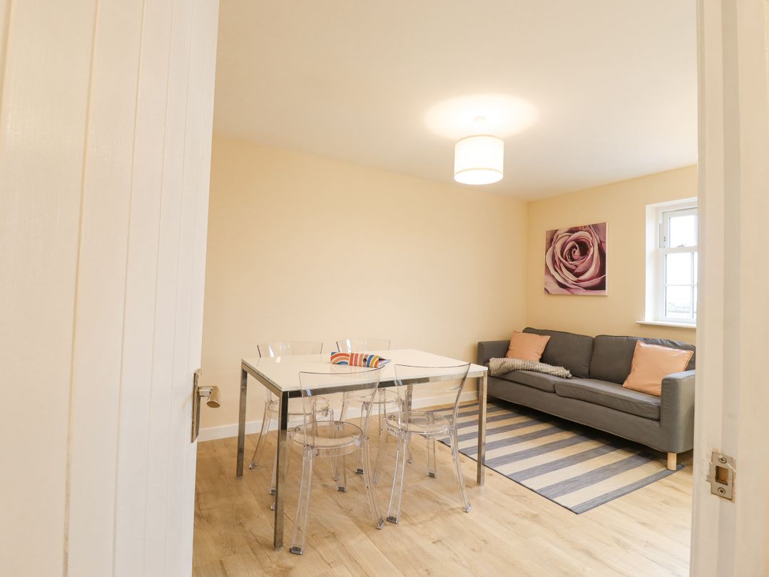21C Saville Road