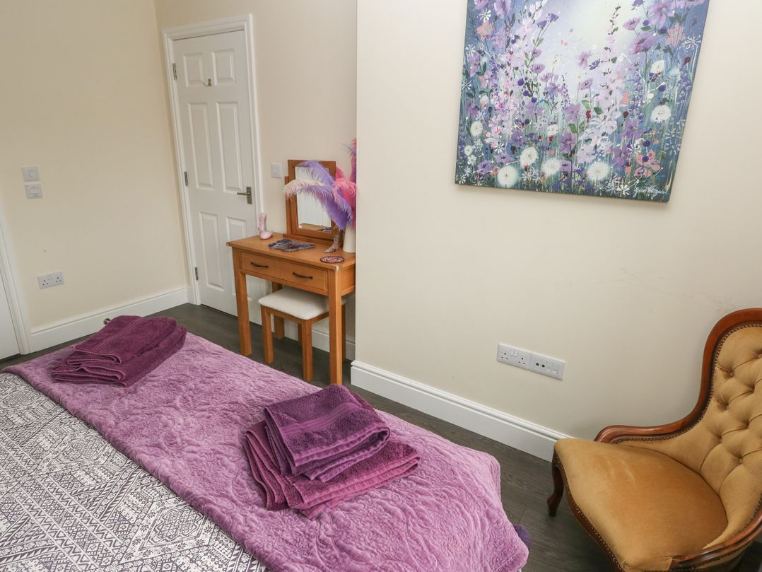 Llygad Y Lleuad ( Moon)