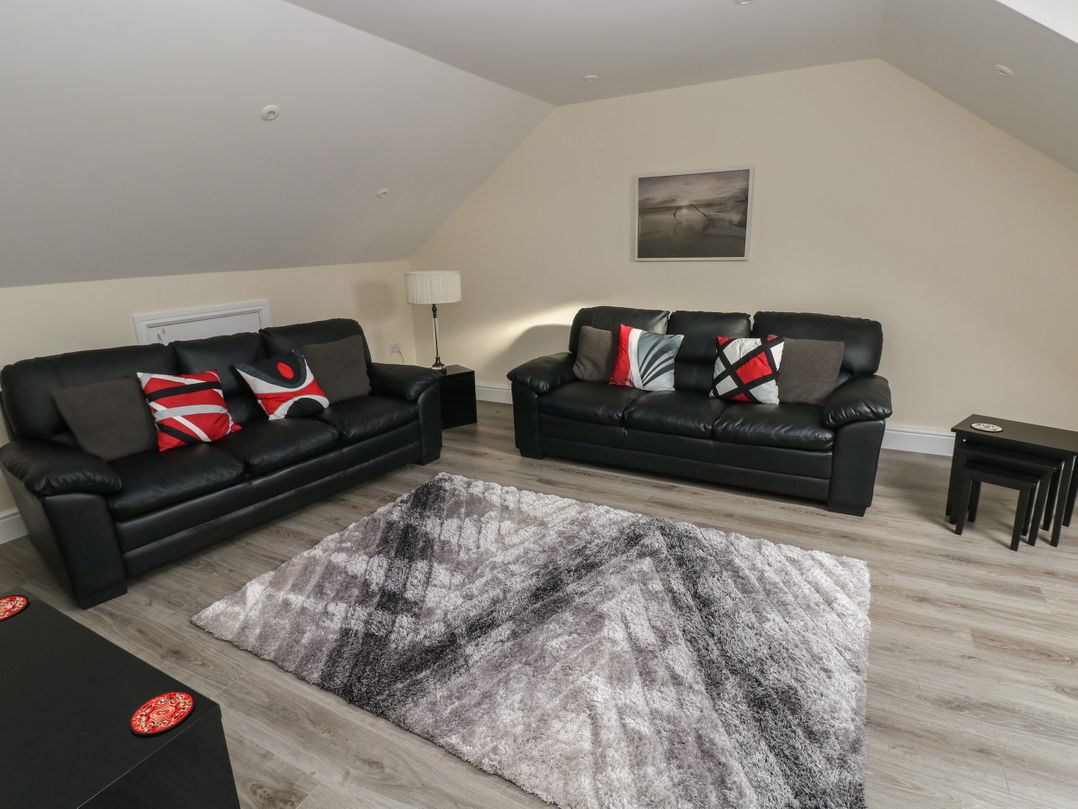 Llygad Y Lleuad ( Moon)