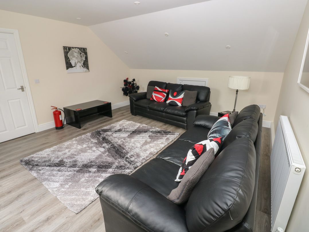 Llygad Y Lleuad ( Moon)