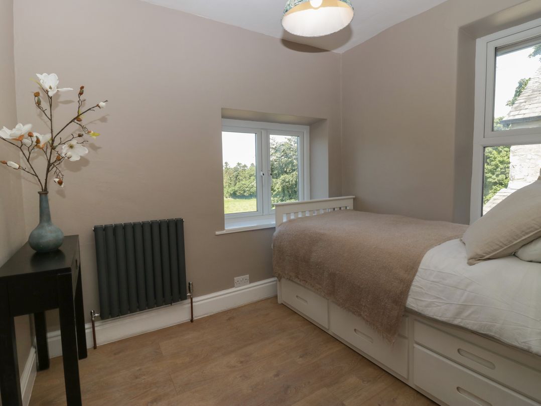 16 Lindeth Road