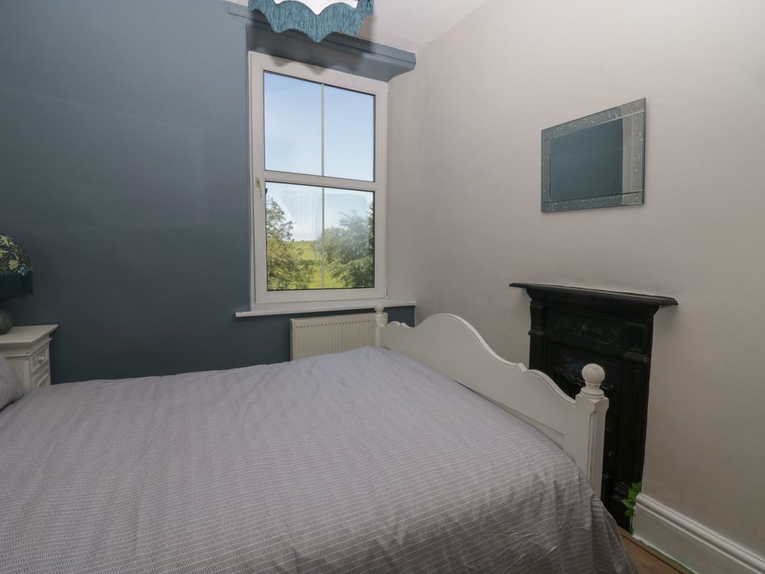 16 Lindeth Road