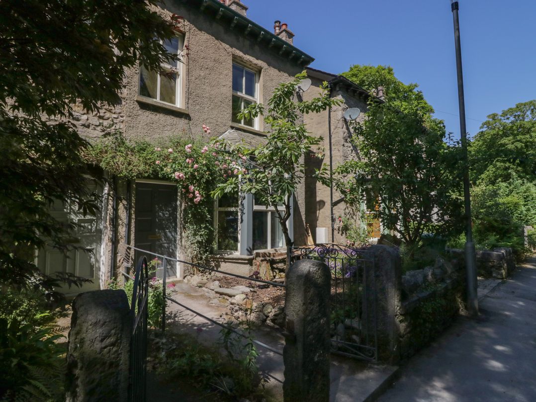 16 Lindeth Road