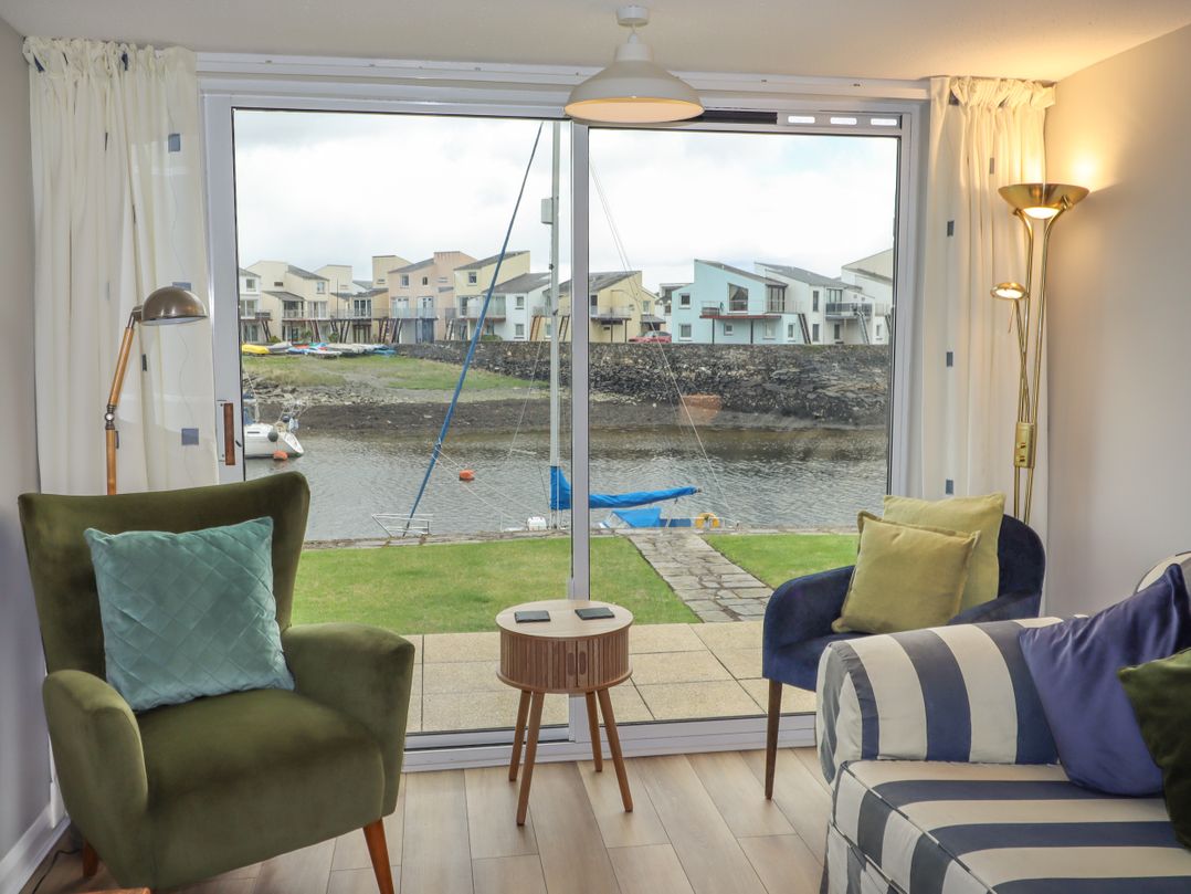 9 Oakley Wharf